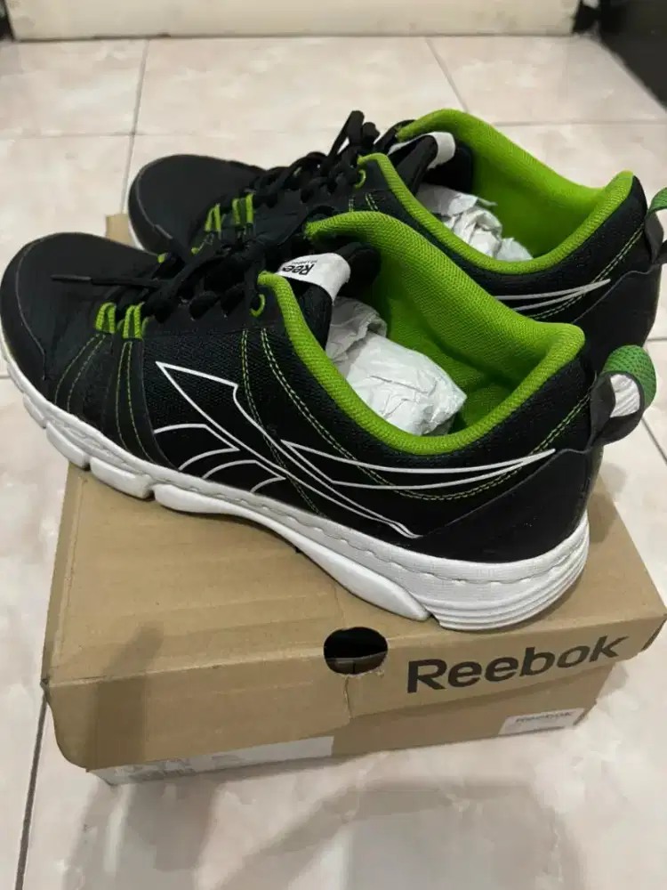 Sepatu Training Reebok 100% Authentic