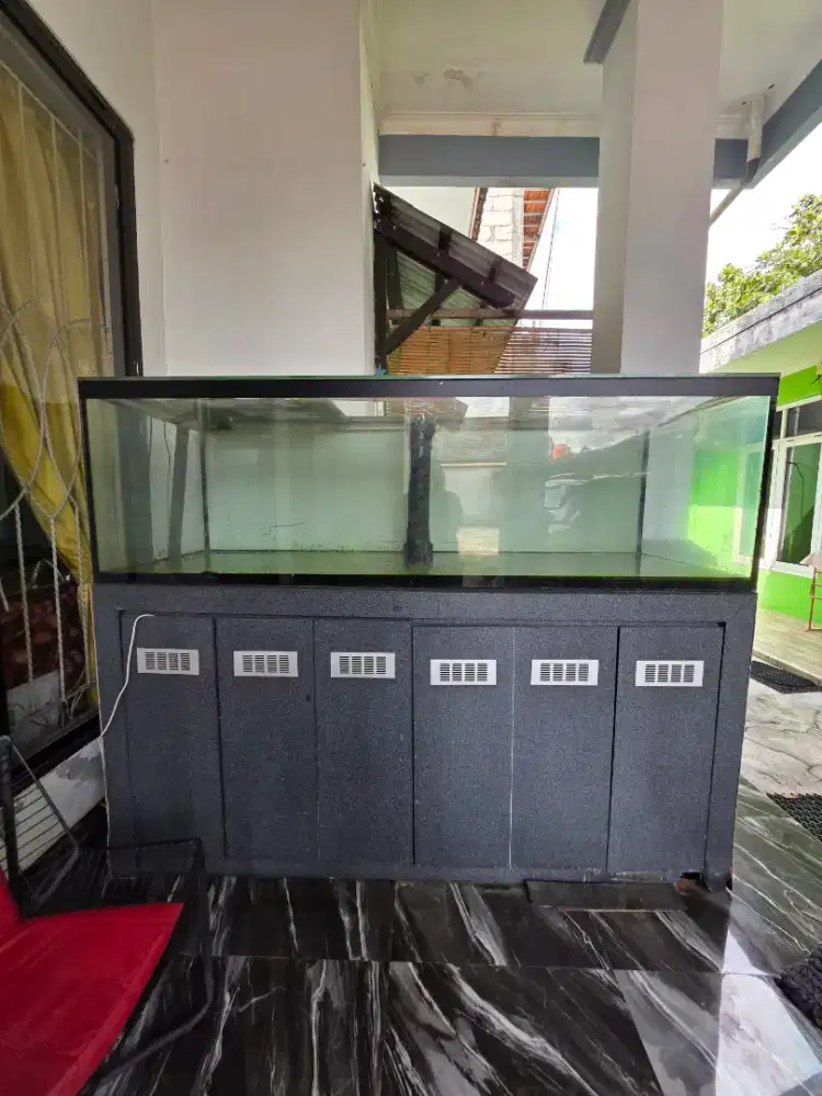 Dijual Aquarium Bekas kondisi apa adanya.. lengkap dengan filter bawah