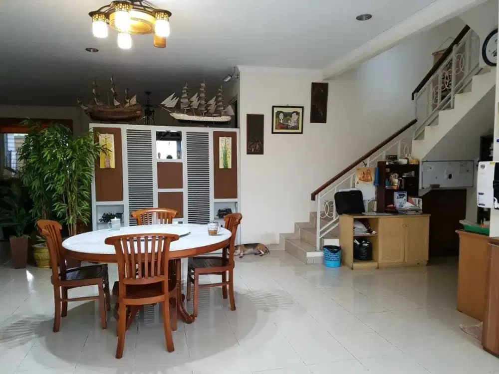 RUMAH HOOK BUKIT GADING MEDITERANIA KELAPA GADING JAKARTA UTARA