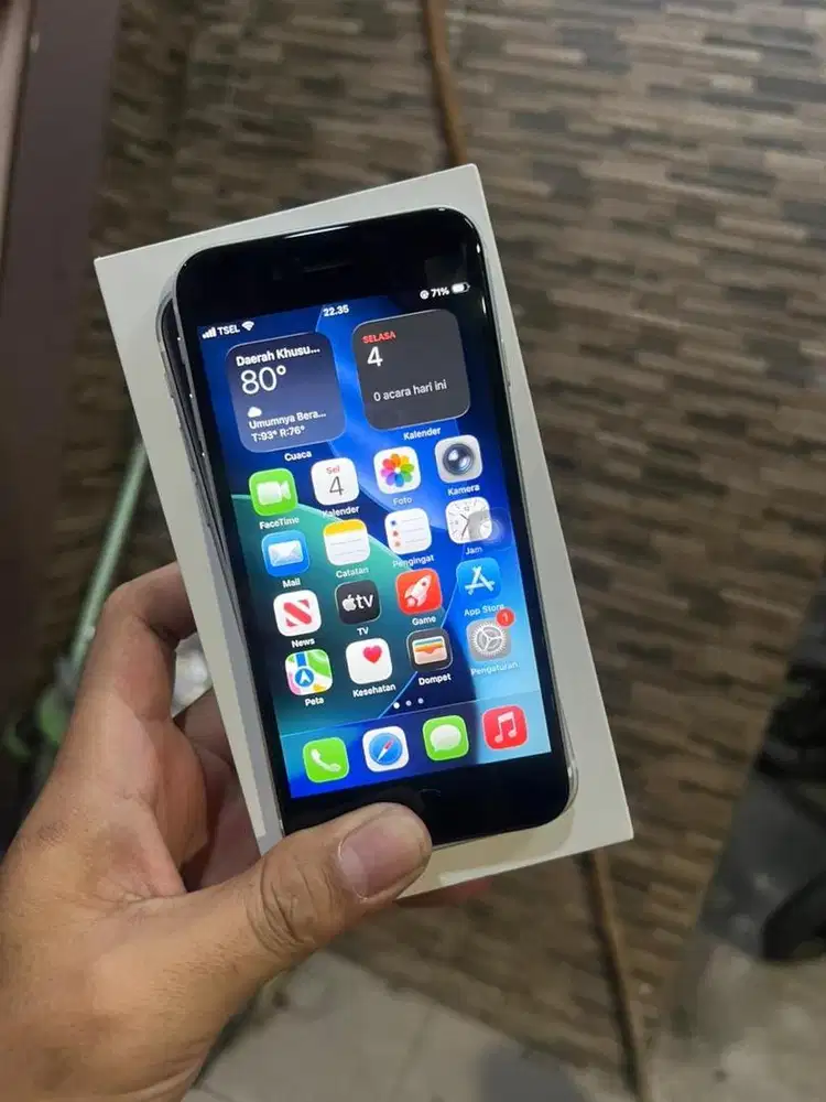 iphone SE gen 2 64gb ibox