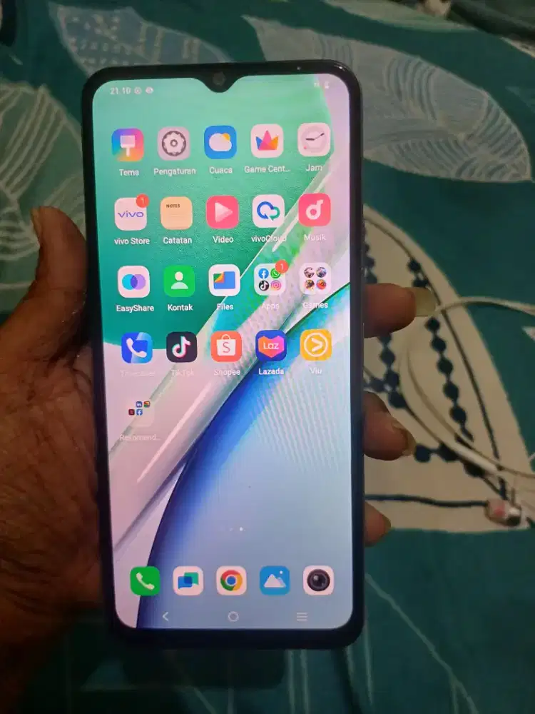 Vivo y 18 Ram 4+4/64 .Unit charger brang mulus no minus siap pkai