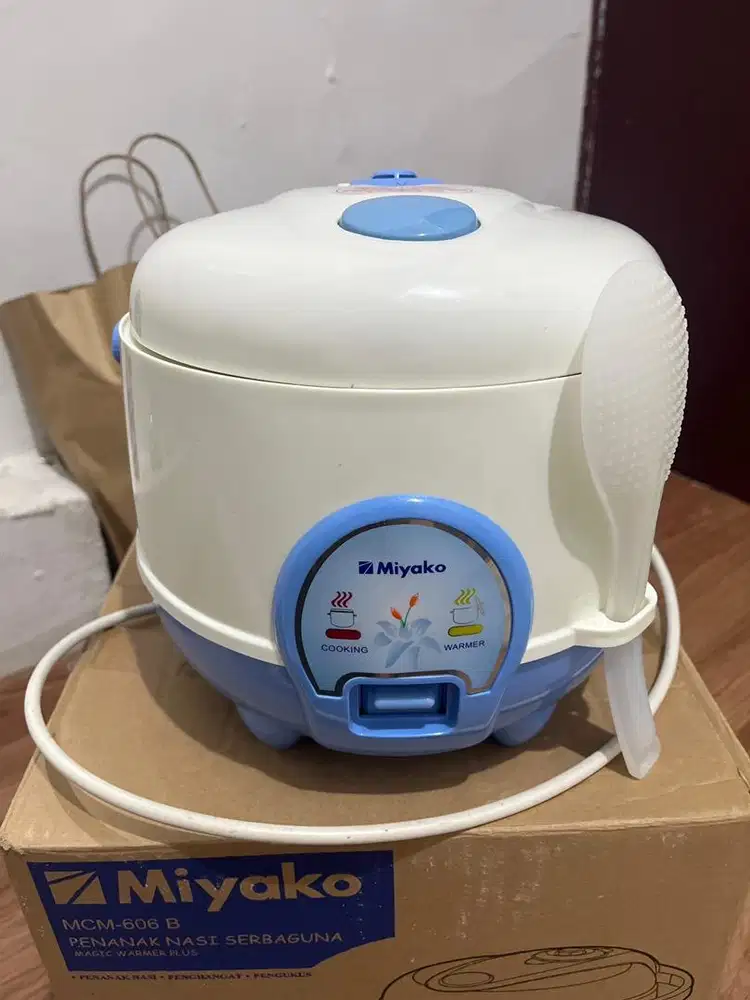 Rice Cooker Miyako MCM-606 B