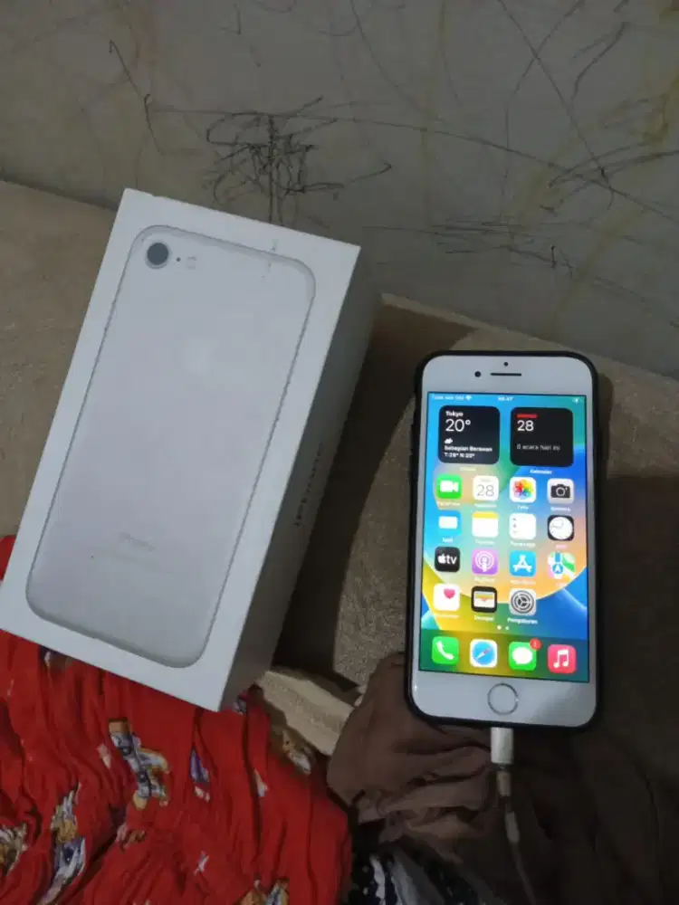 IPHONE 8 256 FISIK MULUS