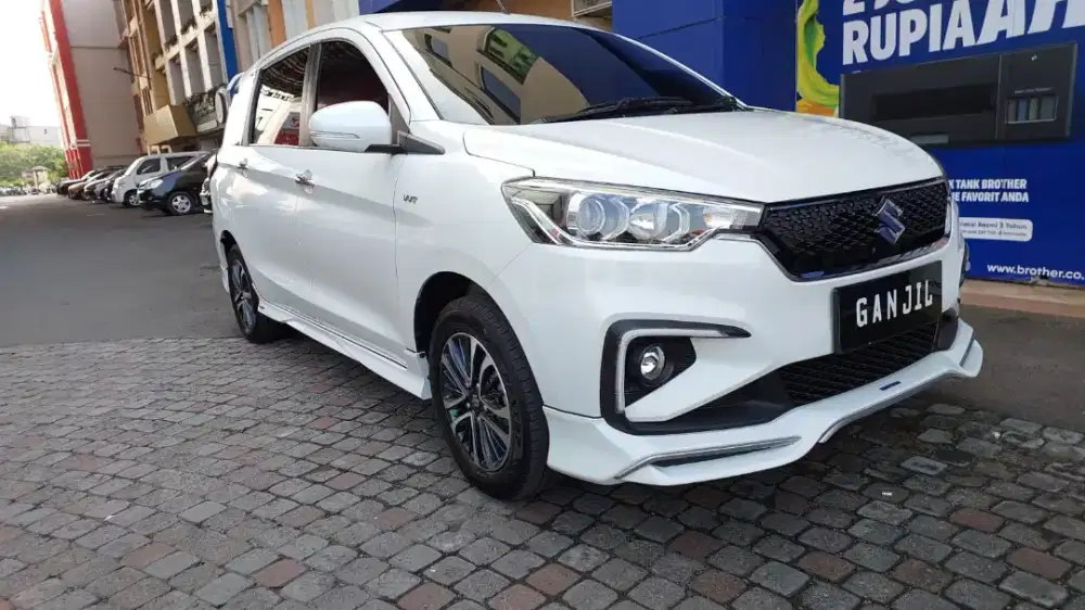 Suzuki Ertiga SS Hybrid tahun 2023