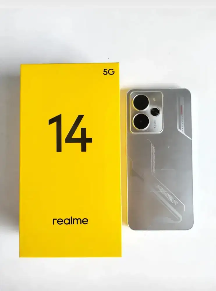 Seken Realme 14 5G (8+8/256 GB) Silver. Fullset. Unit terawat.