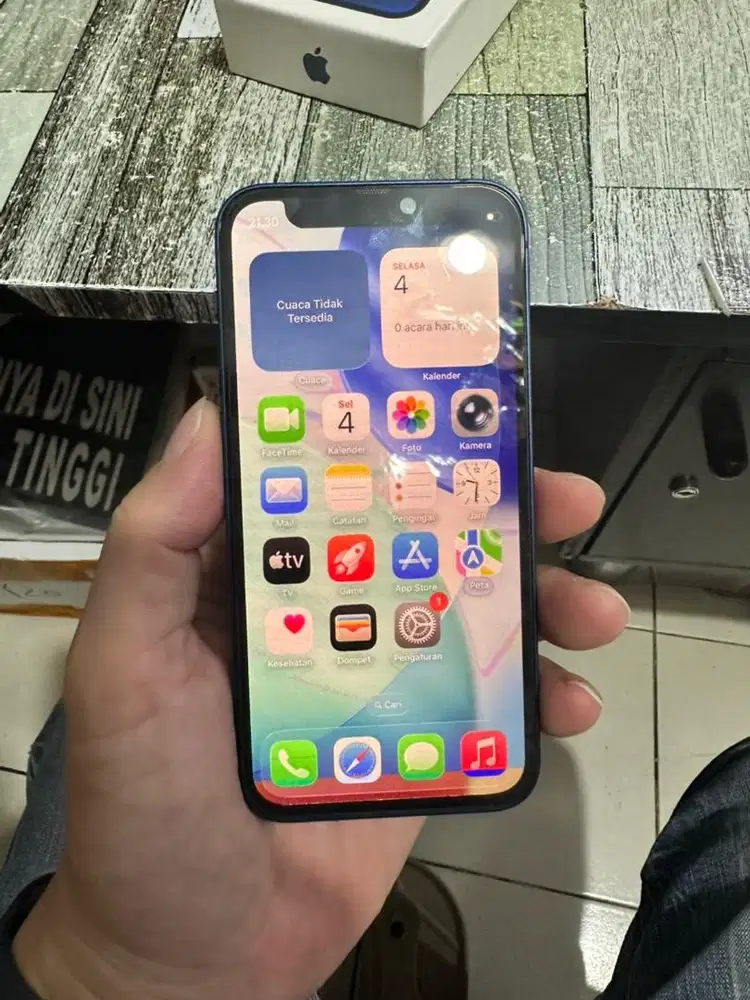 Iphone 12 mini 64 fullset bh 85 minus lcd bacdoor retak dan keblokir