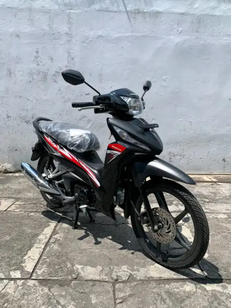 HONDA REVO X BLACK