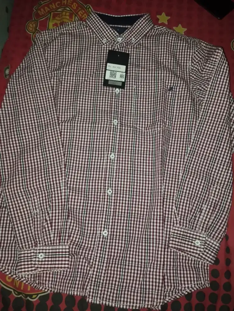 Kemeja long Sleeve lois