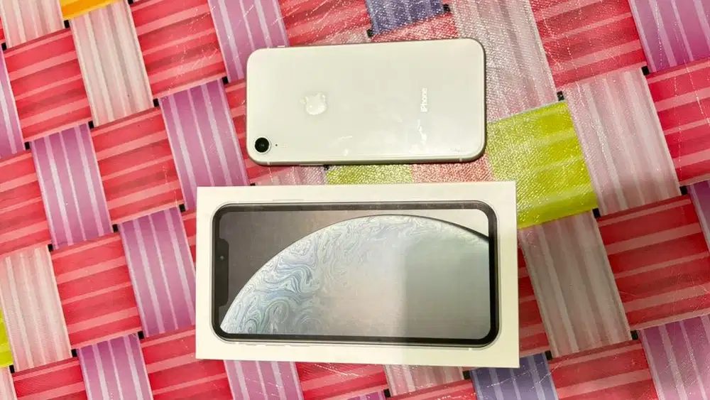 Jual HP Iphone XR 64GB