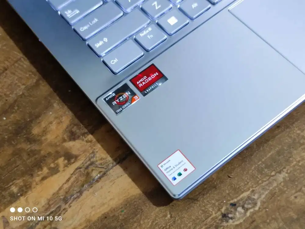 ASUS VivoBook 14 E1404FA Ryzen 3-7320U 8/512GB FHD FULLSET SILVER