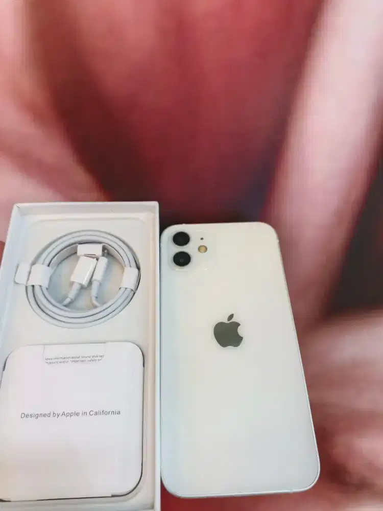 iphone 11 128gb masih ready putih