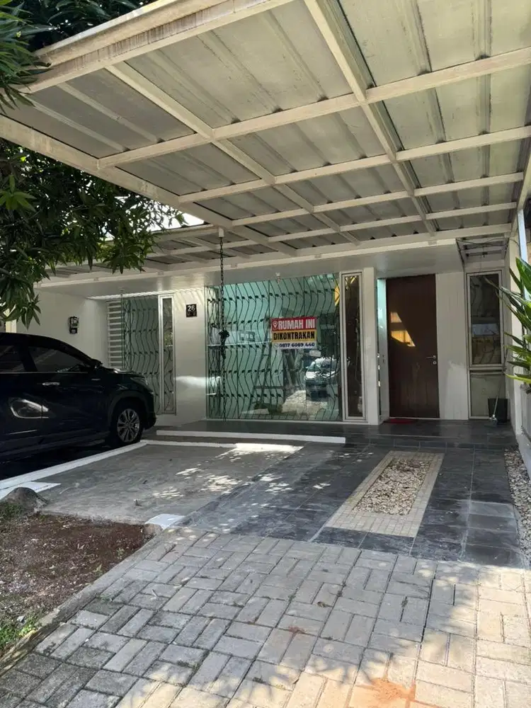 Disewakan rumah strategis ditimur jakarta