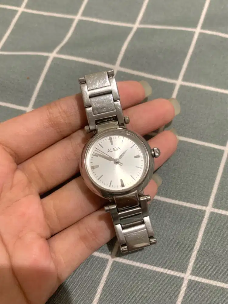 Jam Tangan Alba water resistant V501-X427