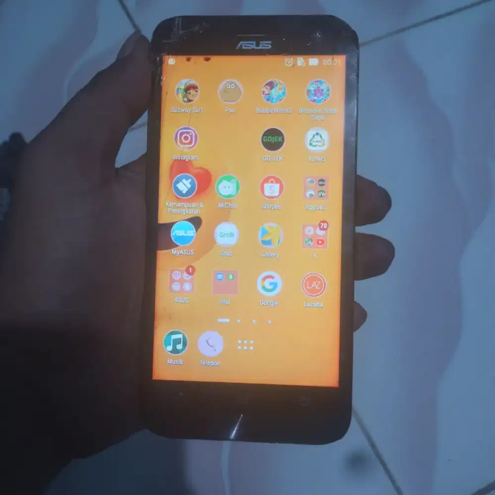 Asus ZOORD ram 2/16 snapdragon