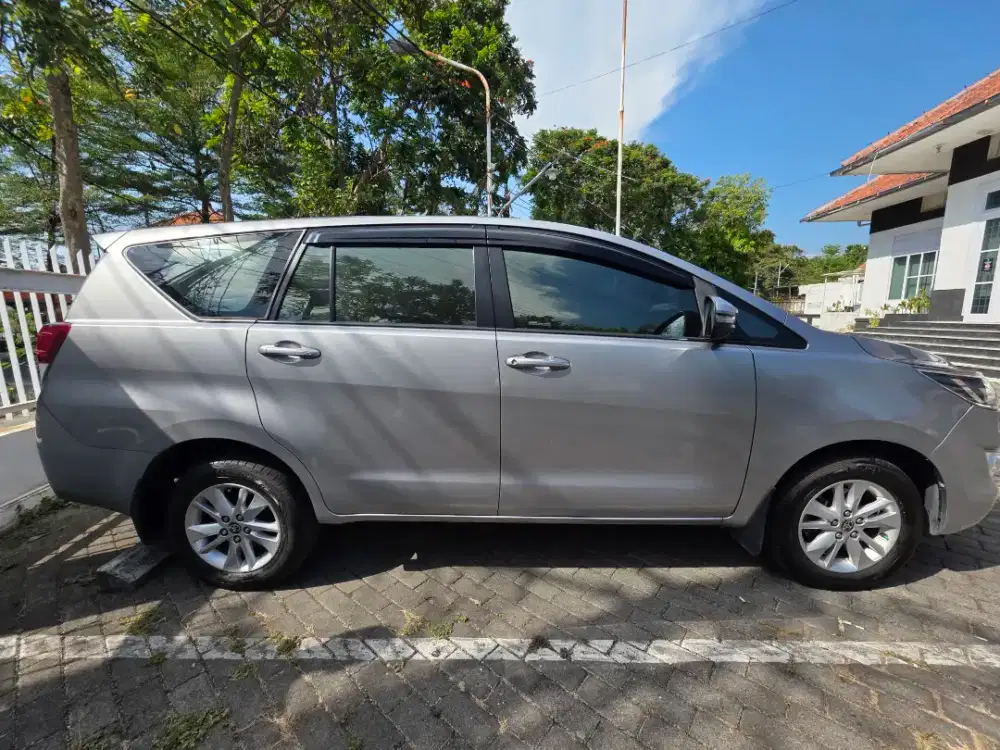 Kijang Innova G Automatic  Diesel Silver 2020
