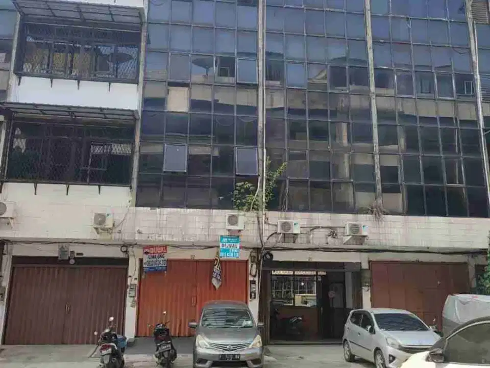 Dijua Ruko Kost Tambora Jakarta Barat.