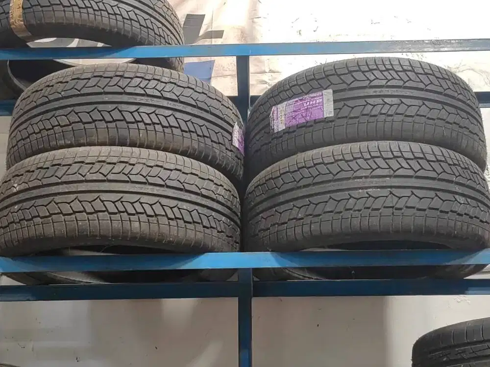 Ban Achilles Dessert HAWK UHP 285/45/R22