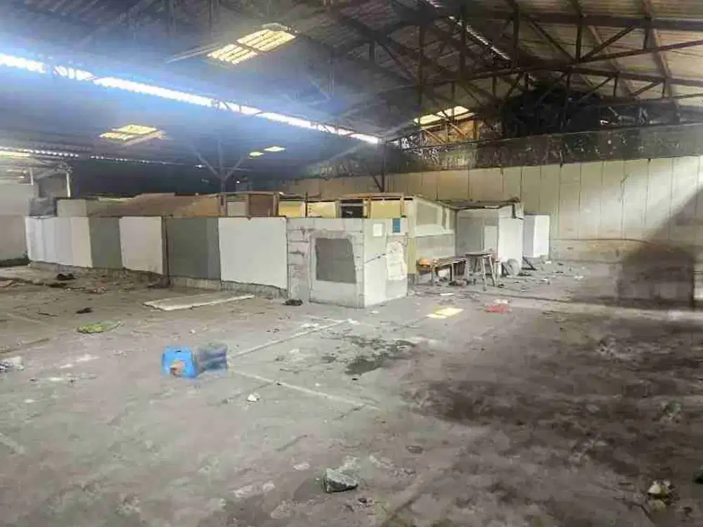 Di Sewakan Gudang Pinggir Jalan Utama  Cengkareng