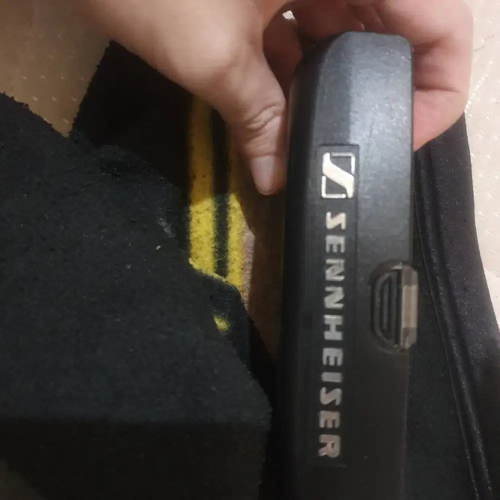 DIBELI/DICARI SENNHEISER PX 80,FISIK RUSAK/PATAH OKE