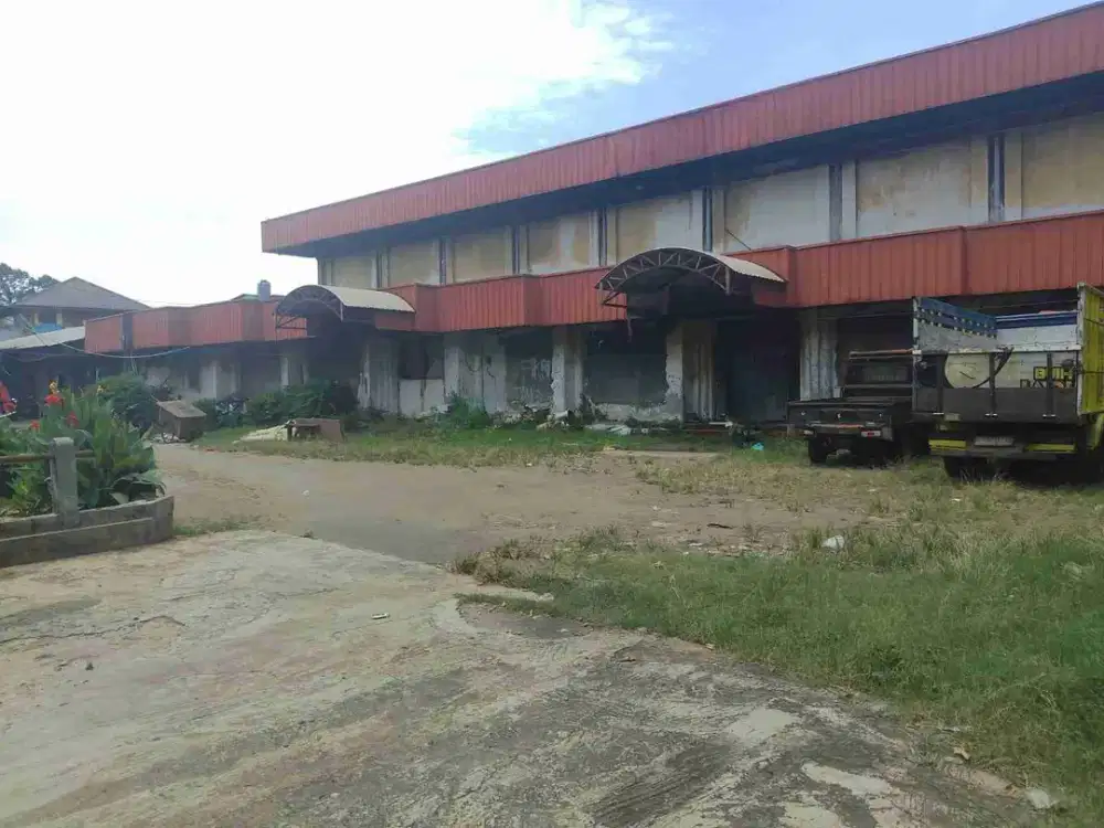 DiSewakan Gudang Luas dan Murah di Pinggir Jalan Kebayoran Baru