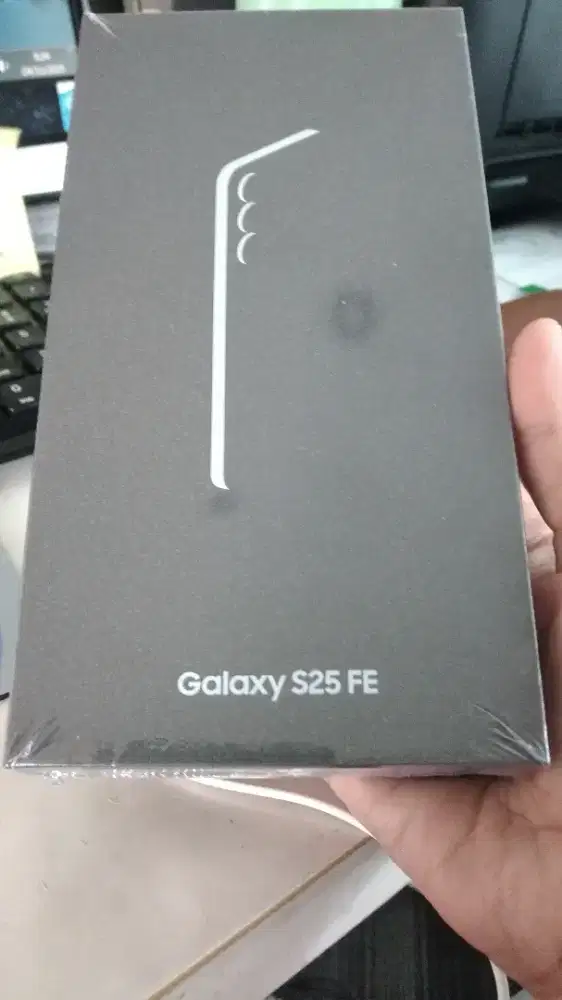 SAMSUNG S25 FE WHITE