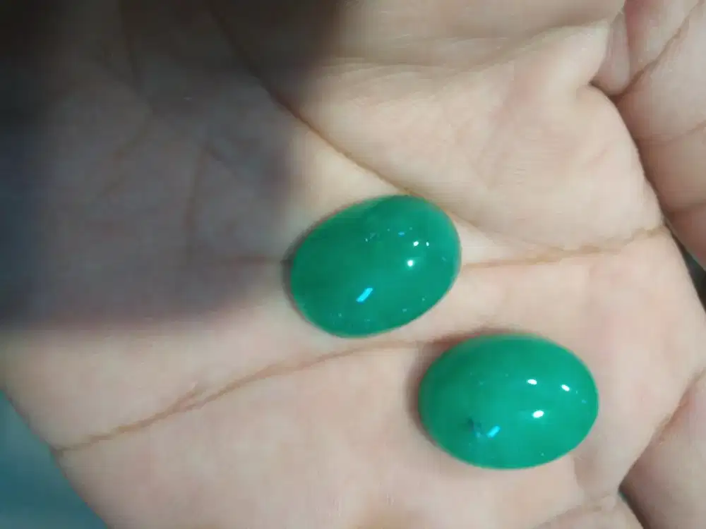 Sepasang batu natural giok burma type A serat awan