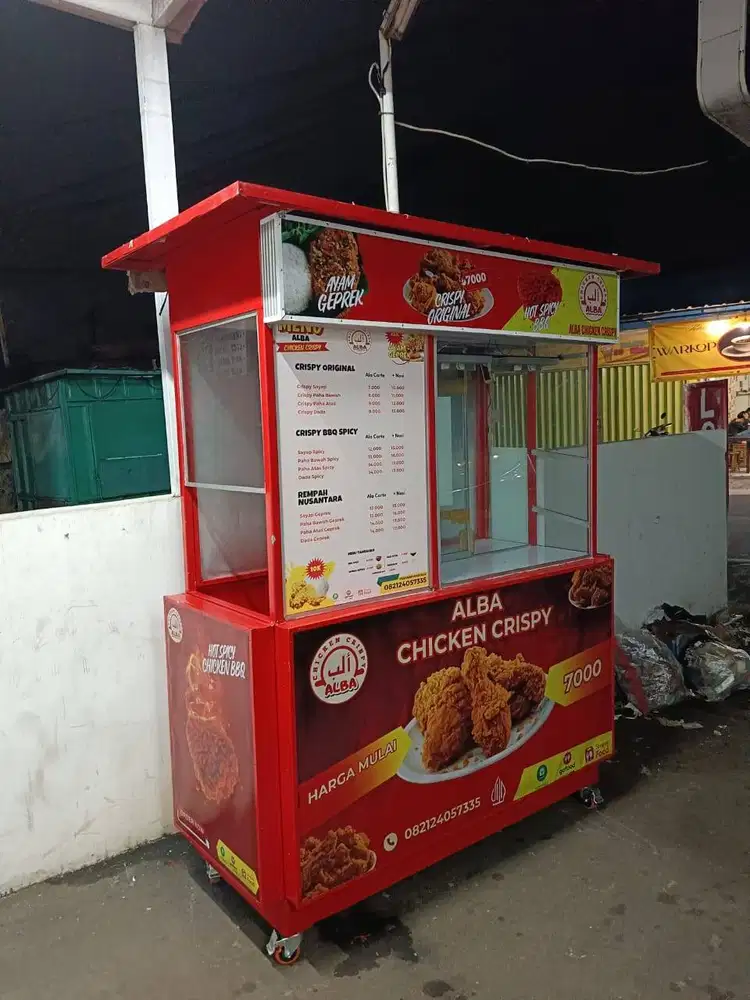 Container Booth dan Gerobak Ayam KFC