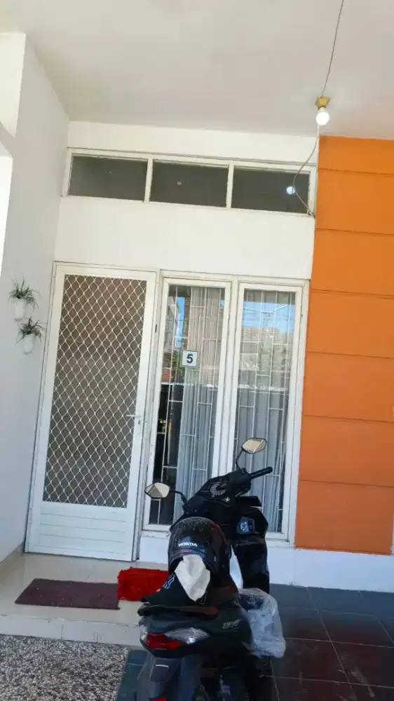 Disewakan Rumah per tahun