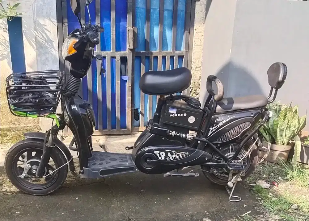Di jual sepeda listrik U - Winfly