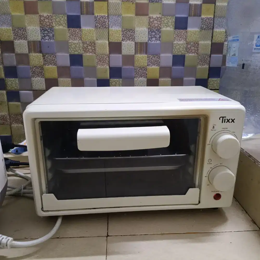 Oven listrik merk Tixx 15L 600 watt