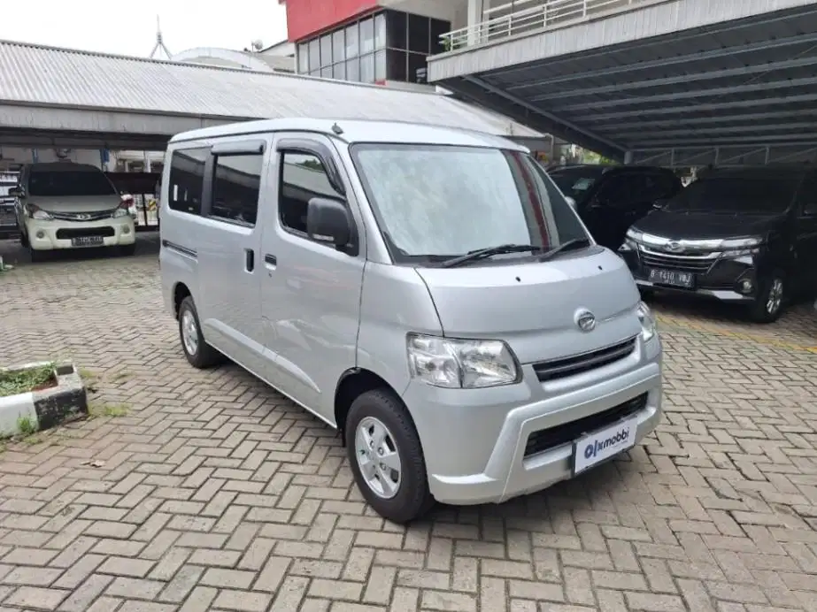 LOW DP Daihatsu Gran max 1.3 D Face To Face Bensin-MT 2022 FAN