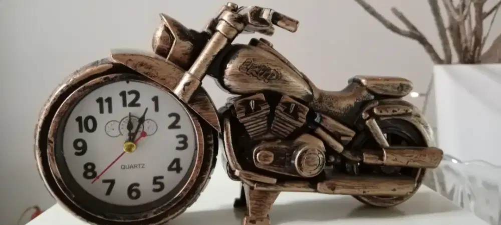 Jam meja Motor Harley