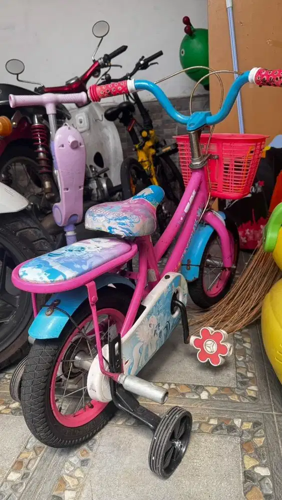 Sepeda anak uk 12