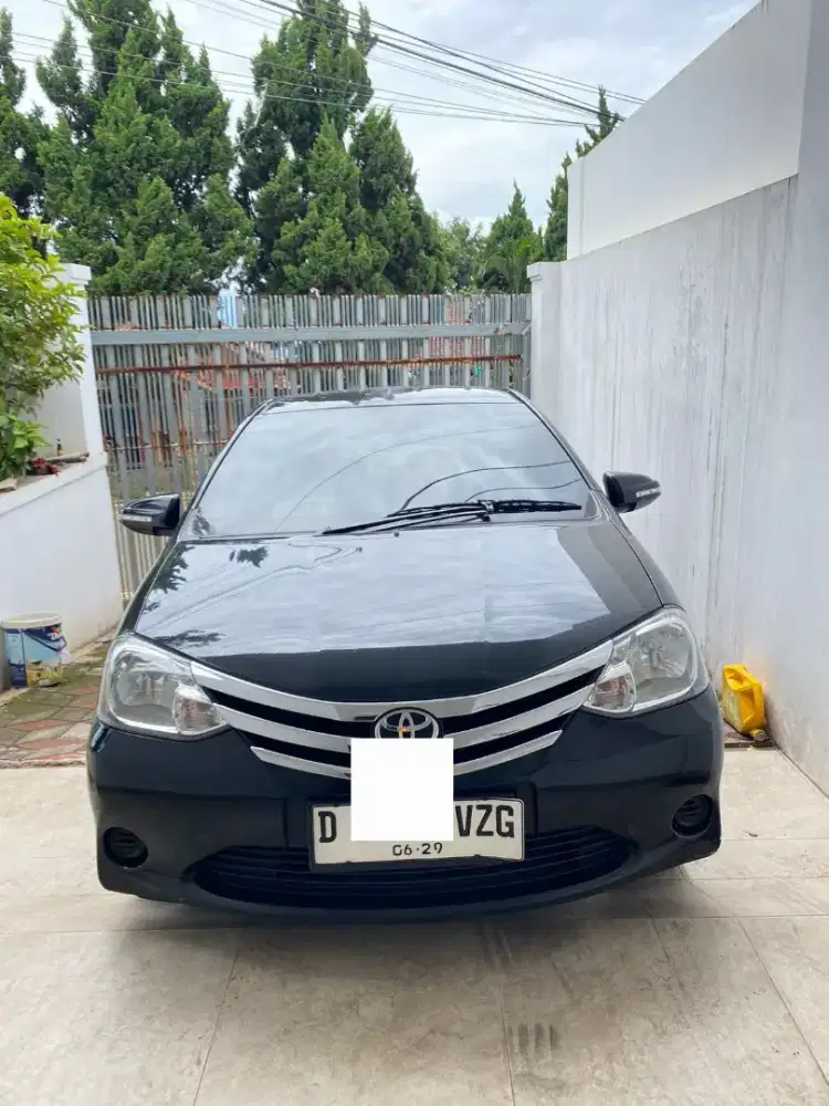 Mobil Etios Valco e 2014