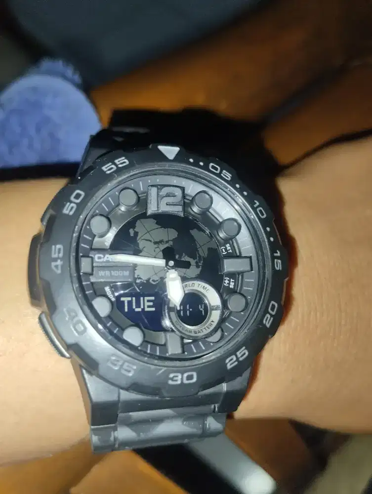 CASIO AEQ-100W-1BVDF