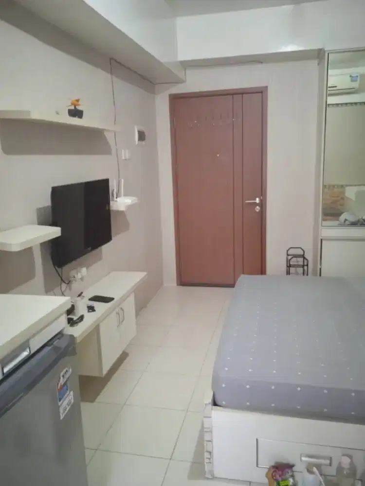 Disewakan Apartemen Green Lake View unit studio full furnish Ciputat