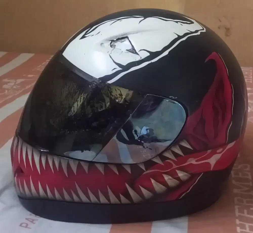 Helm Ori Honda Repaint Venom