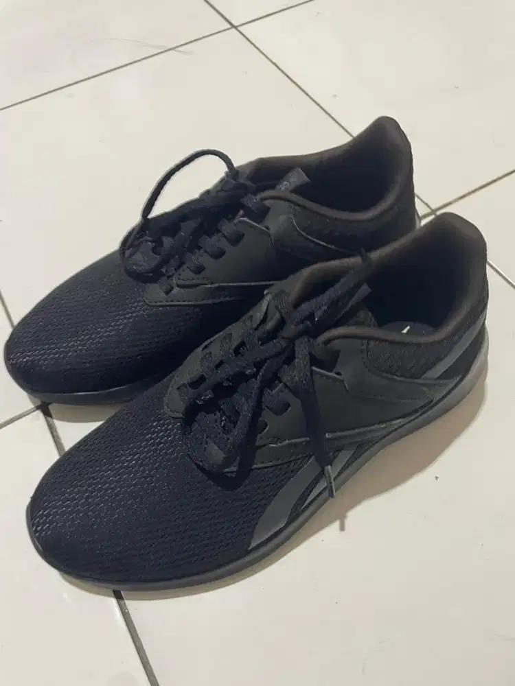 Sepatu reebok ori