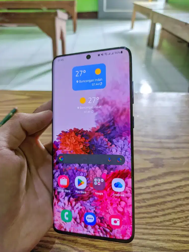 Samsung galaxy S20 plus