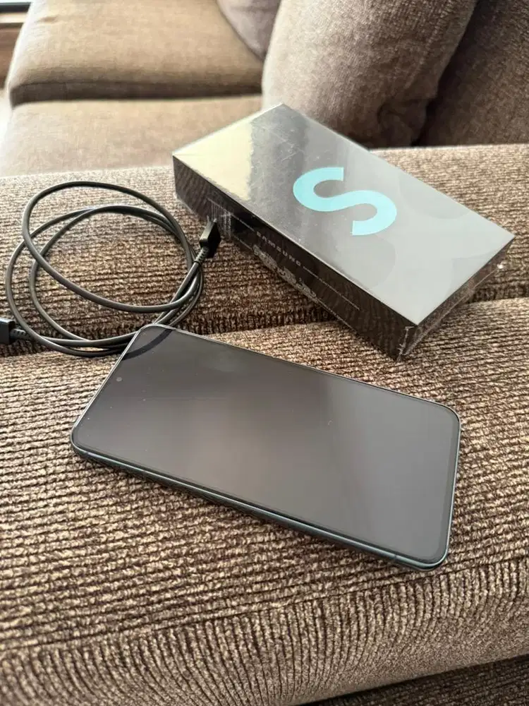 HP SAMSUNG S22 MULUS dan RESMI