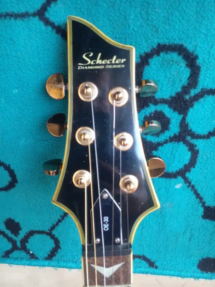 Schecter akustik elektrik istimewa