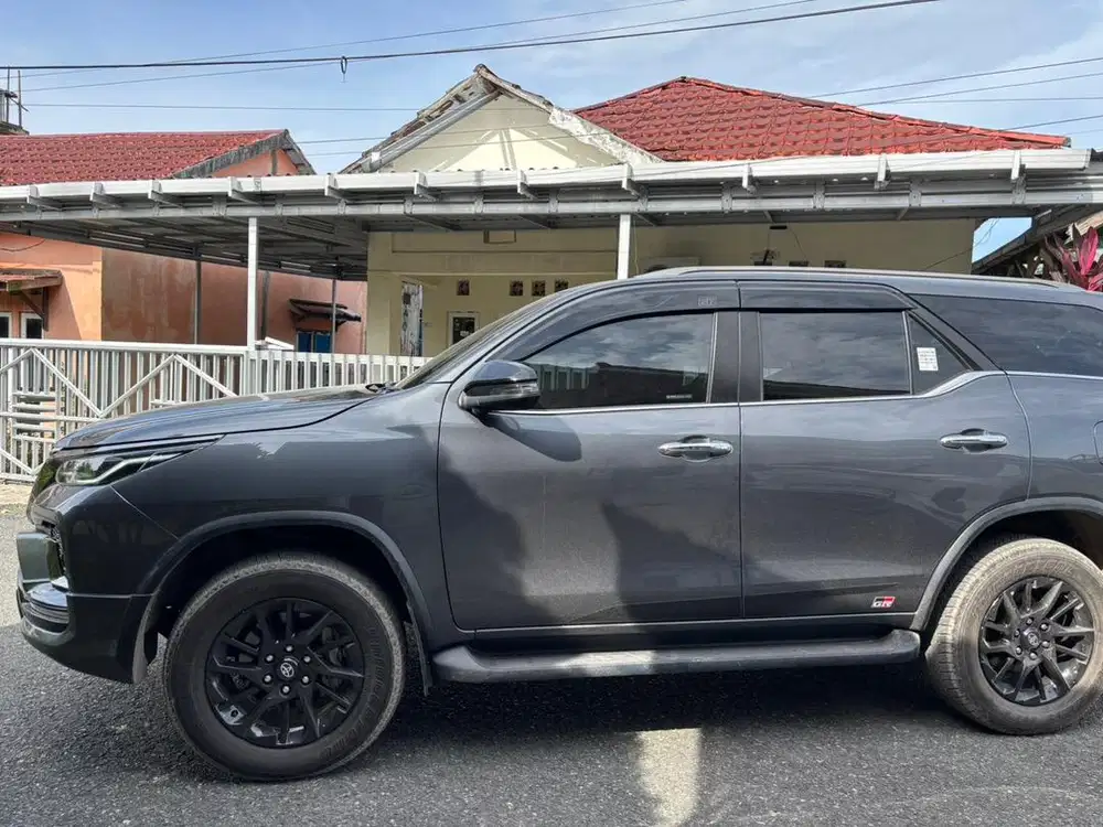 Toyota Fortuner 2024 low KM