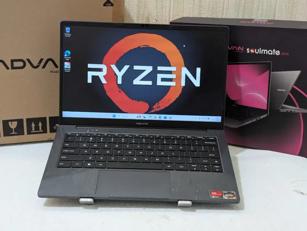Advan soulmate Ryzen 5-3500U Ram 8GB / SSD 256GB
