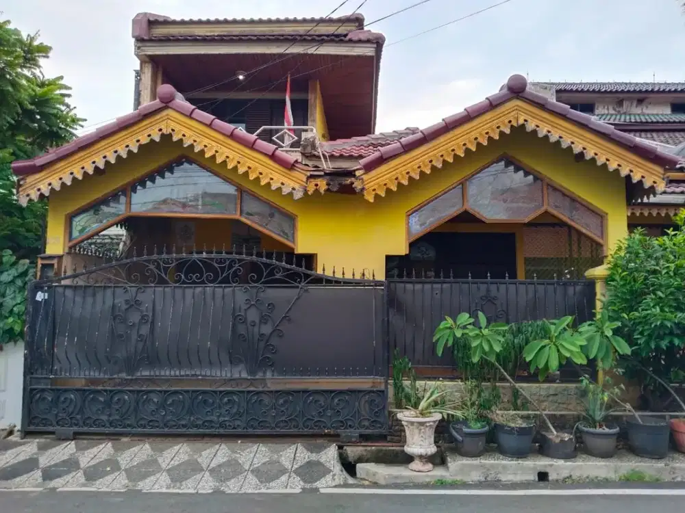 Rumah 2 Lantai LT 200 Meter di Komplek Duren Sawit