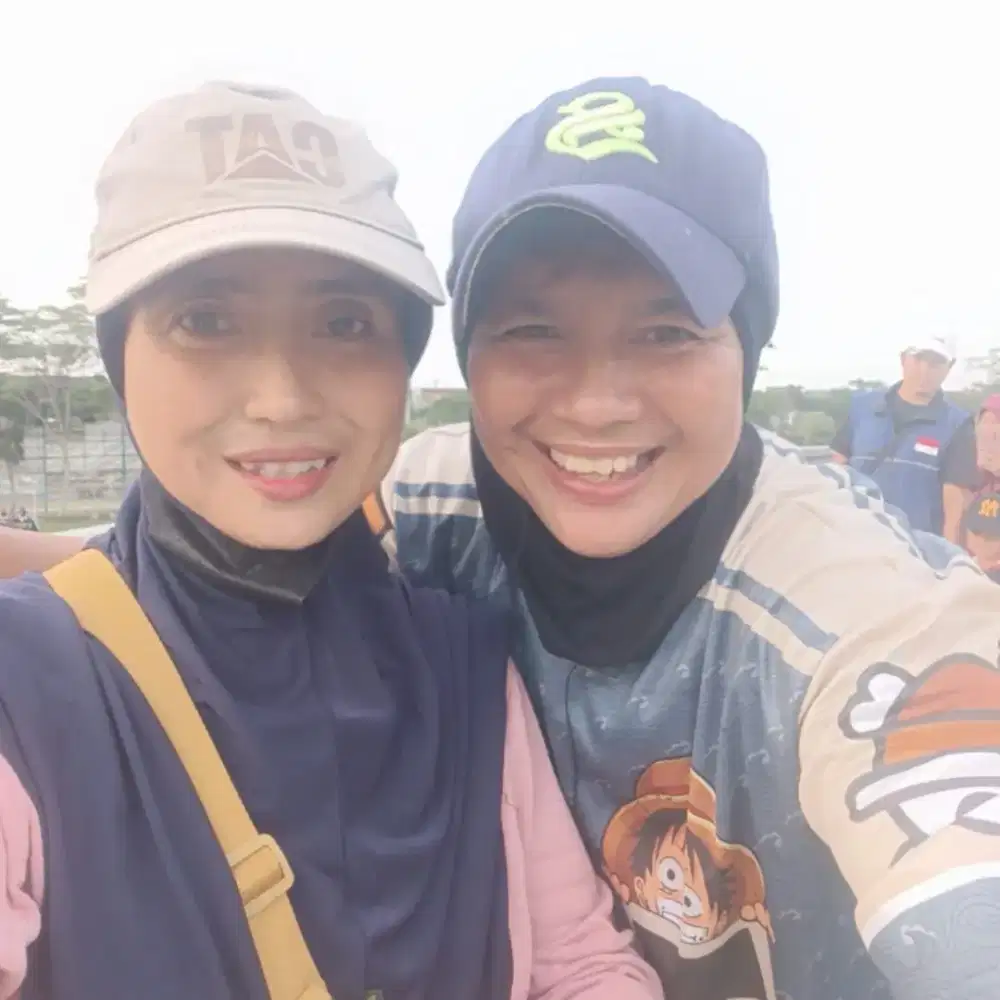 Tabung Oksigen Ukuran Besar dan Regulatornya