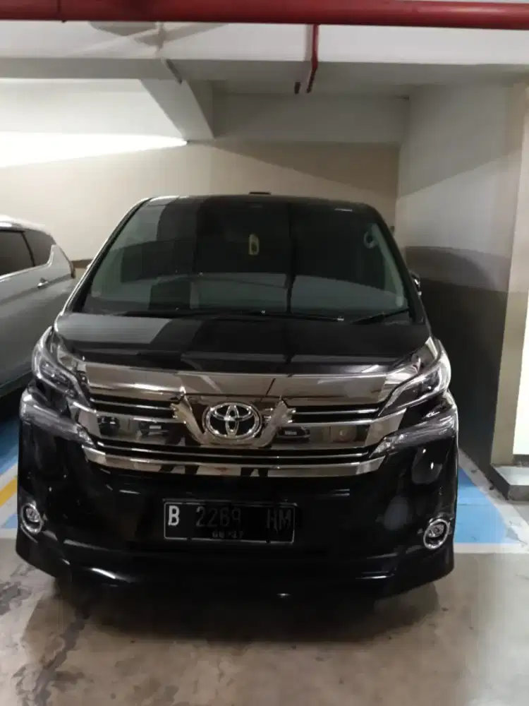 Vellfire G 2.5 AT (pemakaian pribadi)