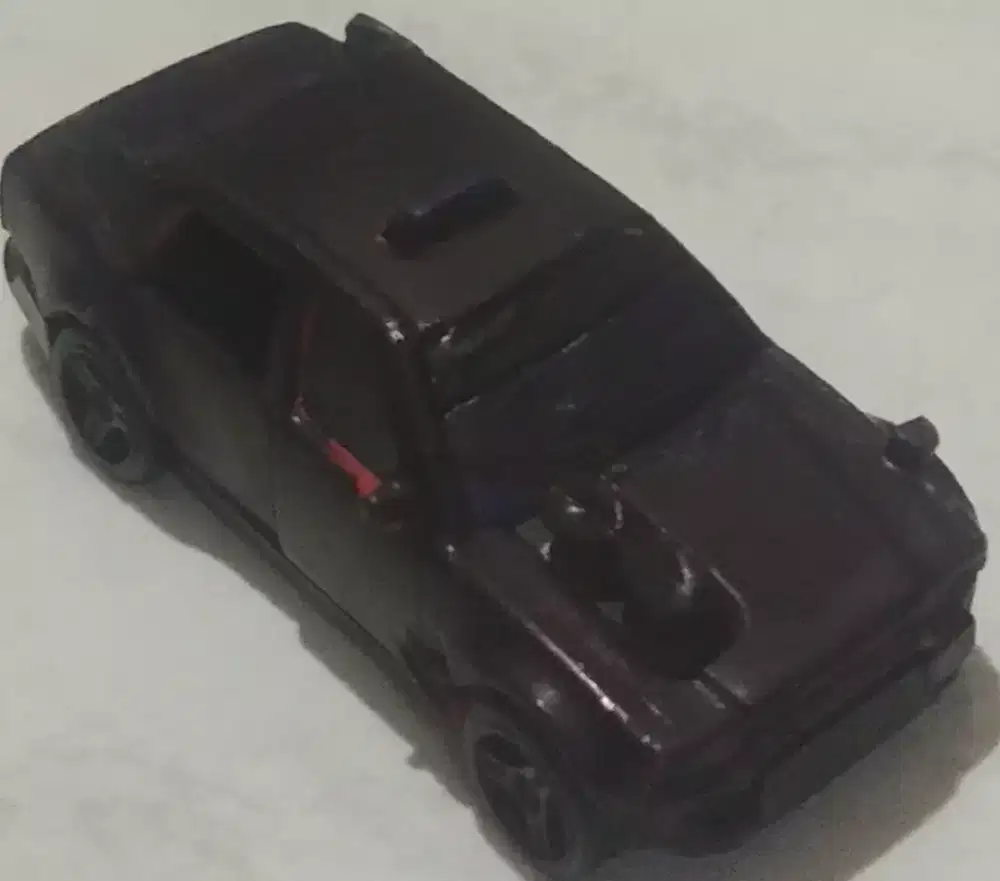 Mainan mobil HOTWHEELS