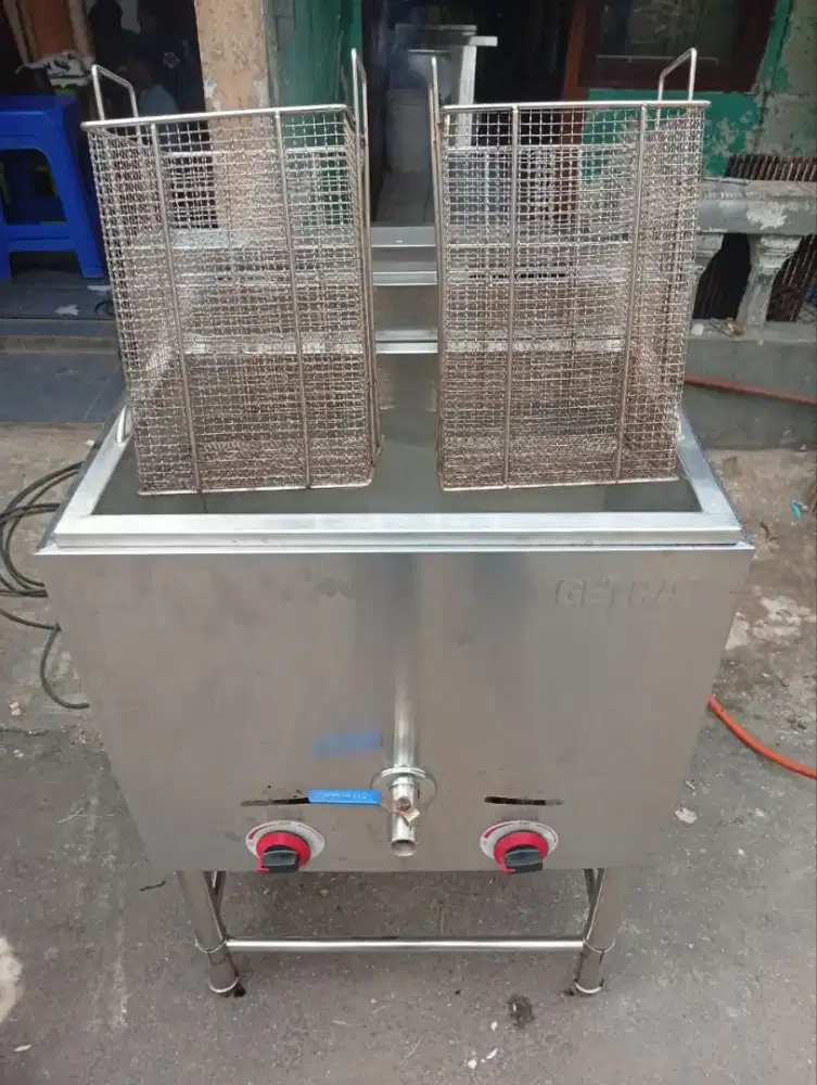 Deep frayer 2 tank
Merk getra
Basket 2
Kapasitas 14 liter, normal