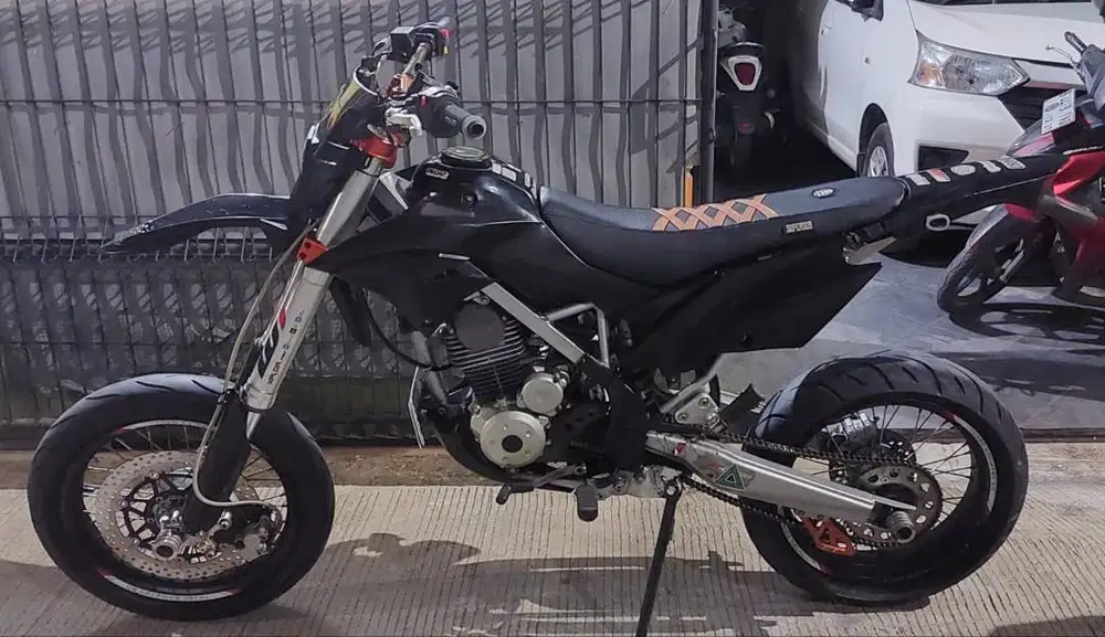KLX 2015 Supermoto (Big foot)
