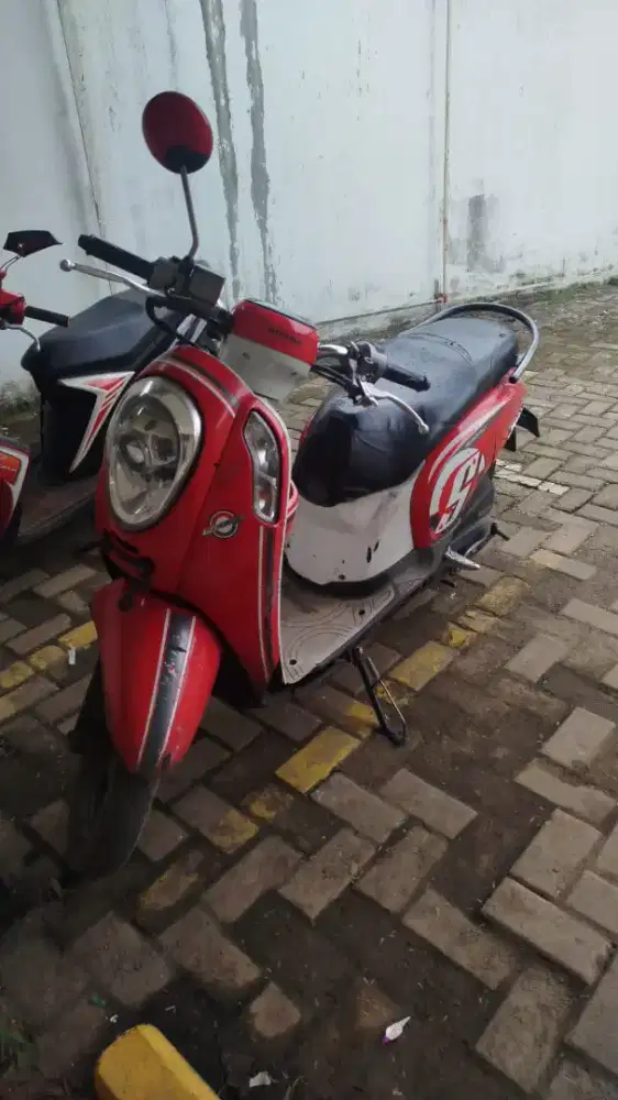 Honda Scoopy 2016